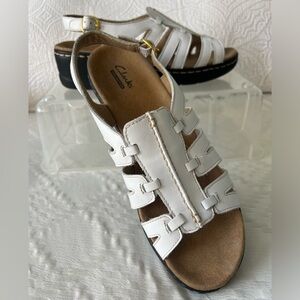 Clark’s White Sandals for Women Size 8.5